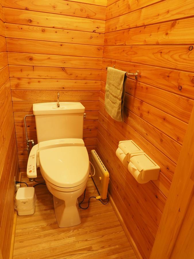 Log Hotel Larch Lake Kanayama Minamifurano Rom bilde