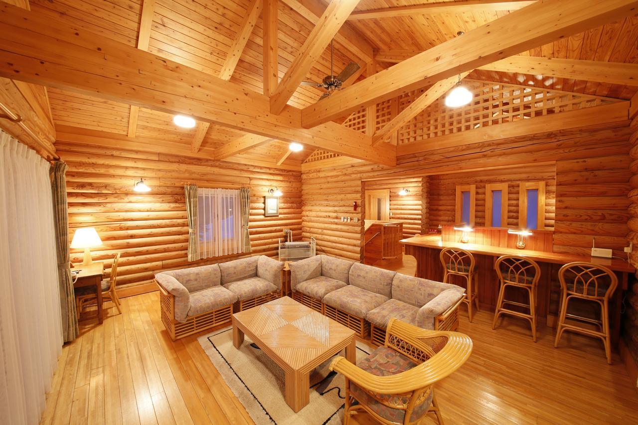 Log Hotel Larch Lake Kanayama Minamifurano Rom bilde