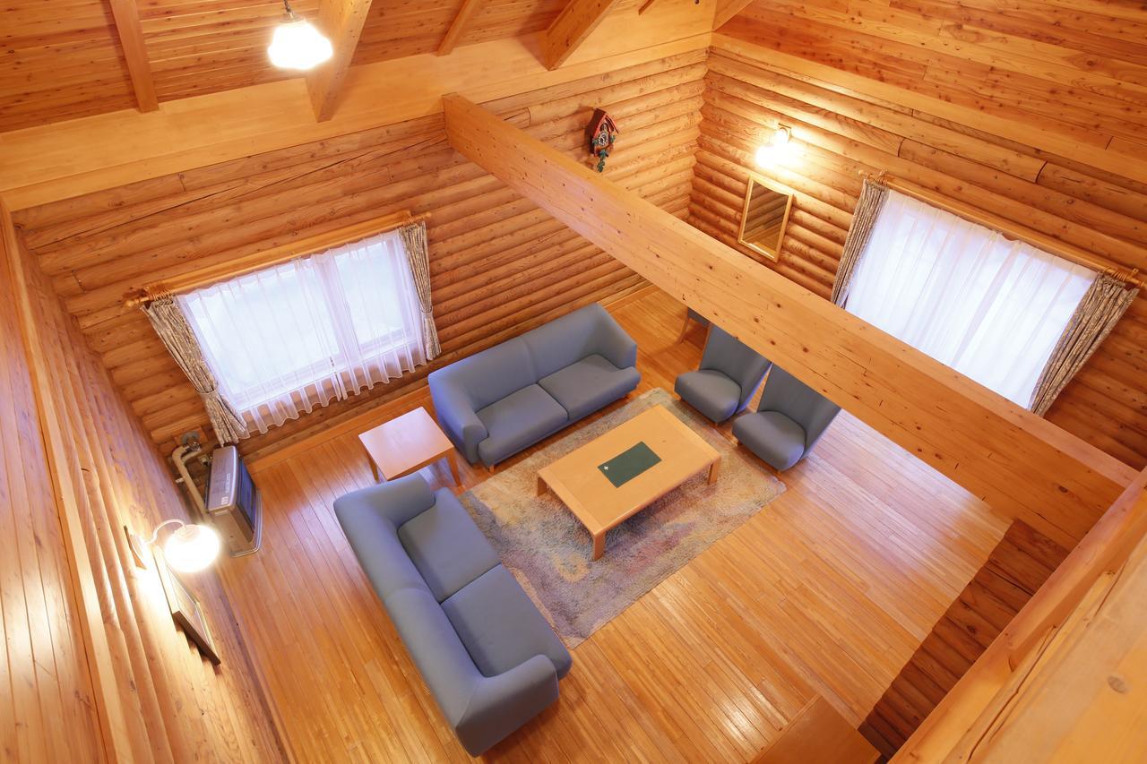 Log Hotel Larch Lake Kanayama Minamifurano Rom bilde