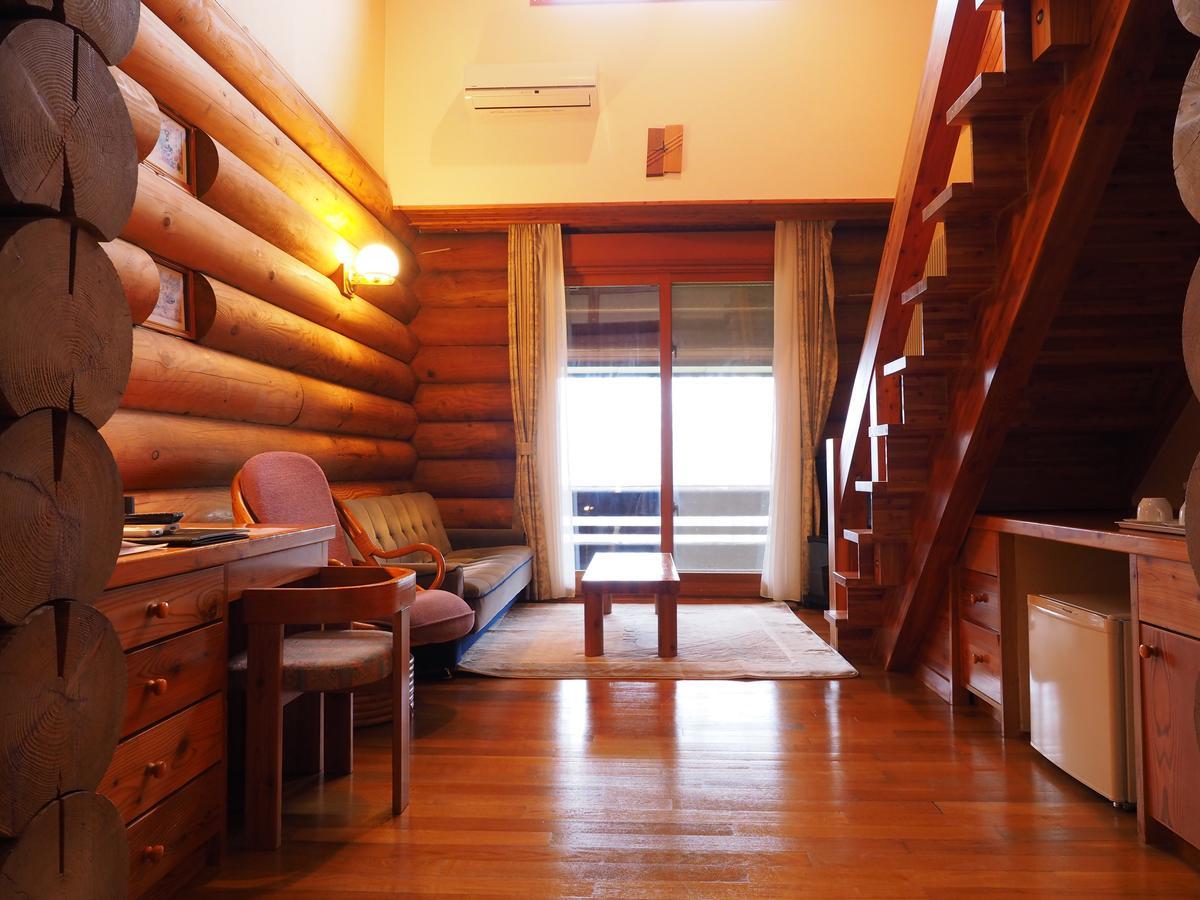 Log Hotel Larch Lake Kanayama Minamifurano Rom bilde