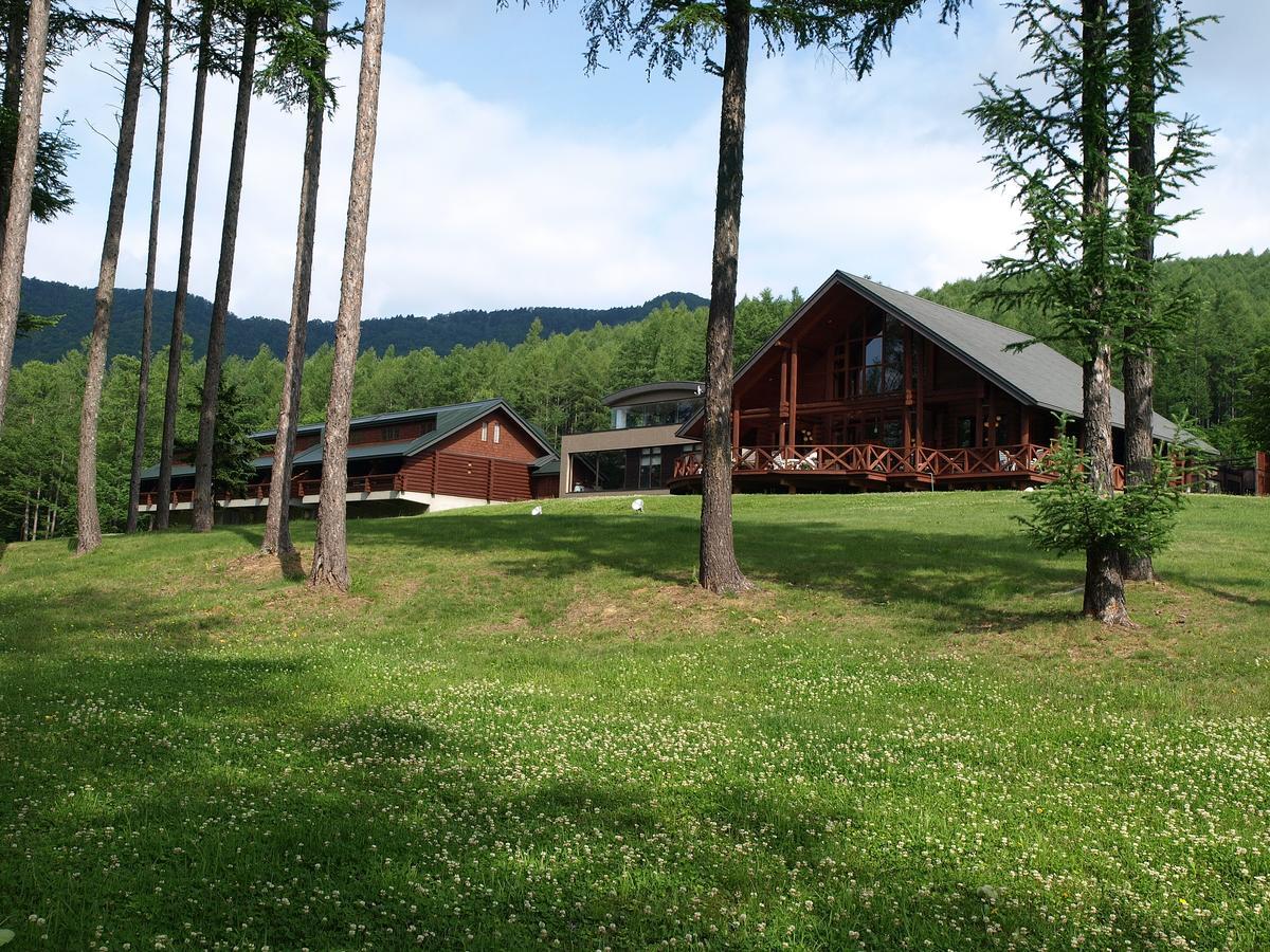 Log Hotel Larch Lake Kanayama Minamifurano Eksteriør bilde